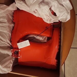NWT Red Rain Boots Size 4